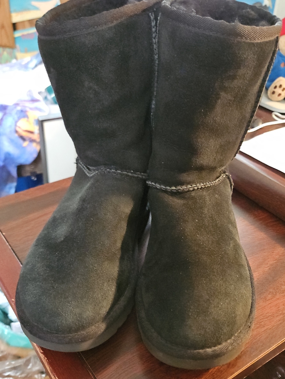 UGG Womens Black Suede Short Boots